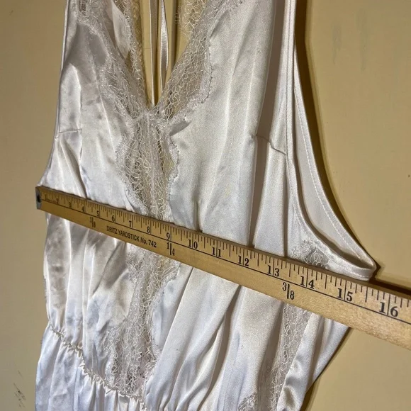 Elegant Cream Lace-Trimmed Romper